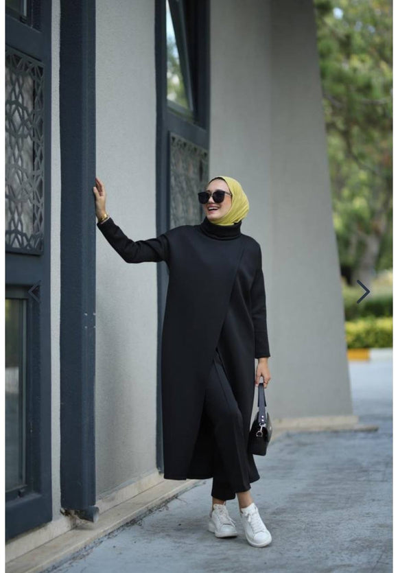 Versatile Elegance - Women's Black Knitted Trouser Suit with Nursing-Friendly Tunic