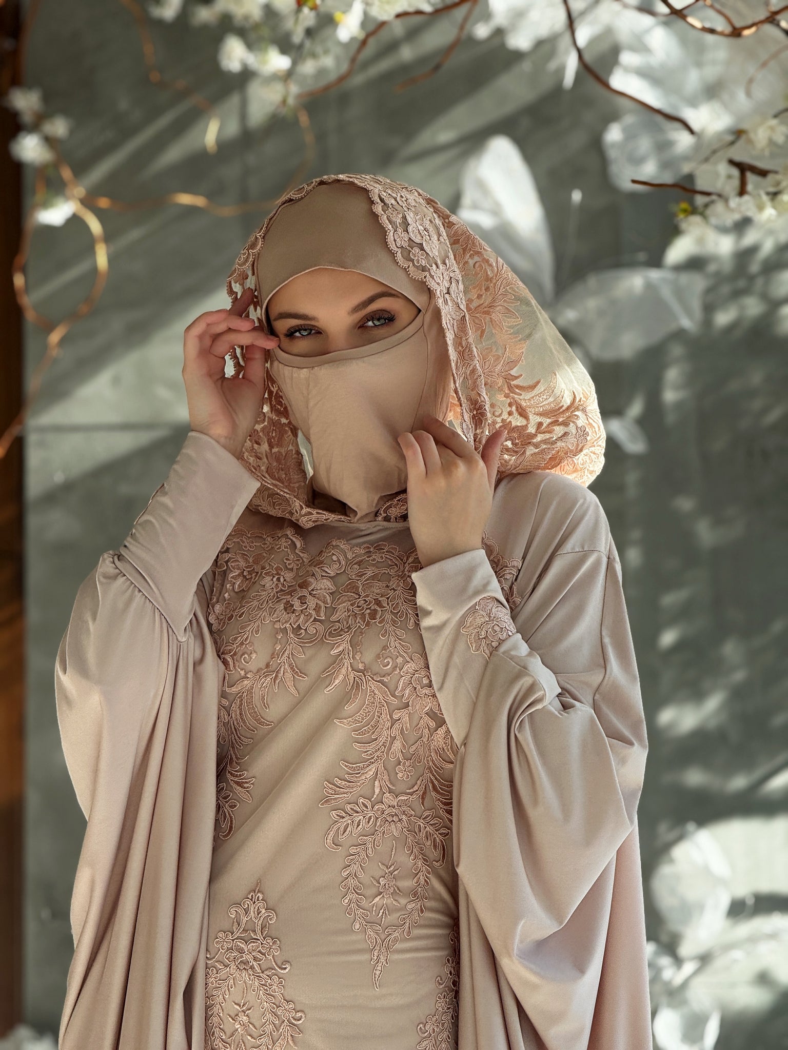 Elegant Beige Dress with Lace Hood, Jilbab Dress ScarfTurbanHijab Elegant Beige Dress with Lace Hood, Jilbab Dress ScarfTurbanHijab