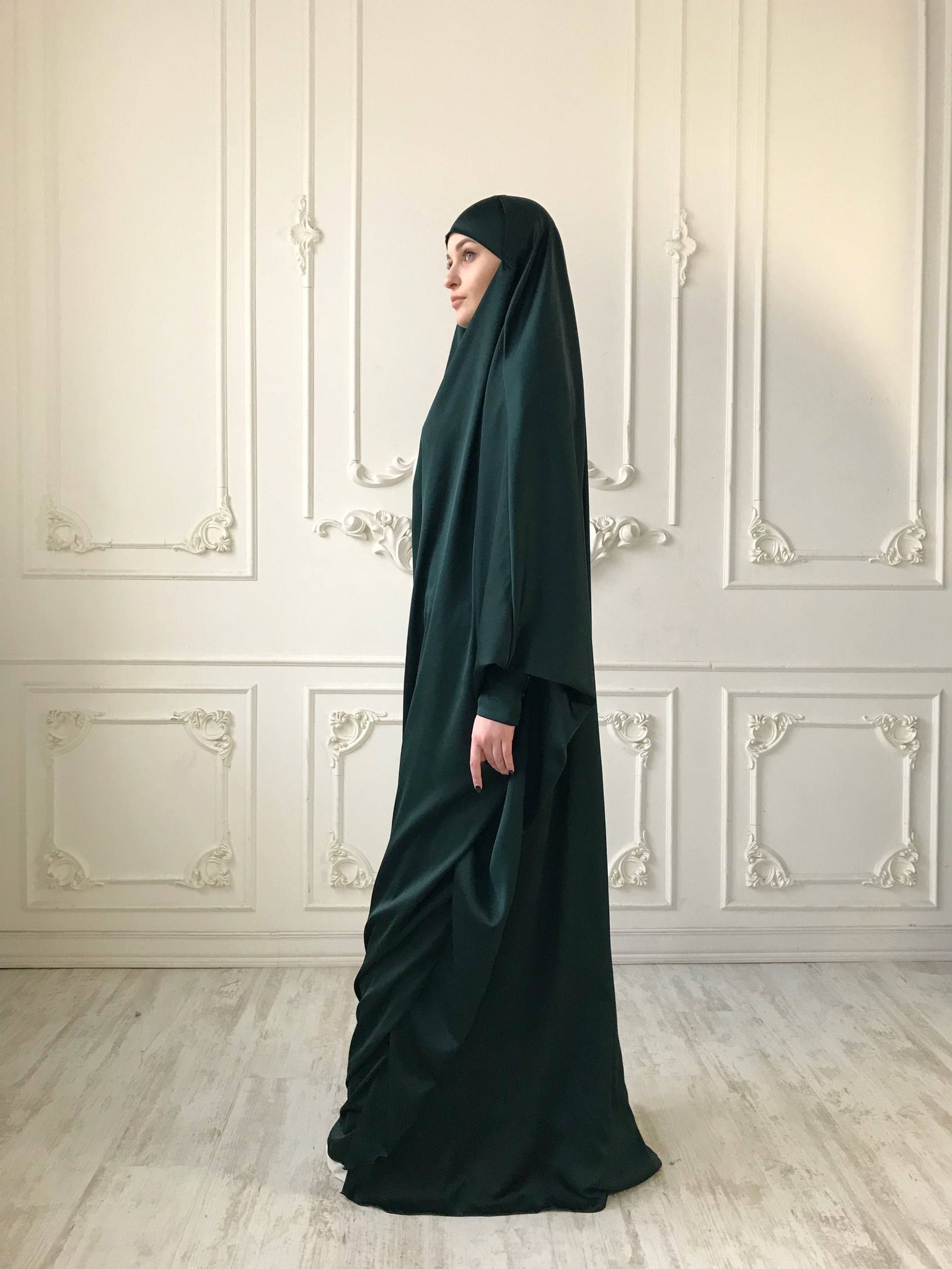 Emerald Long Silk Khimar, Elegant green muslim dress, Burqa,Dubai Abay ScarfTurbanHijab Emerald Long Silk Khimar, Elegant green muslim dress, Burqa,Dubai Abay ScarfTurbanHijab