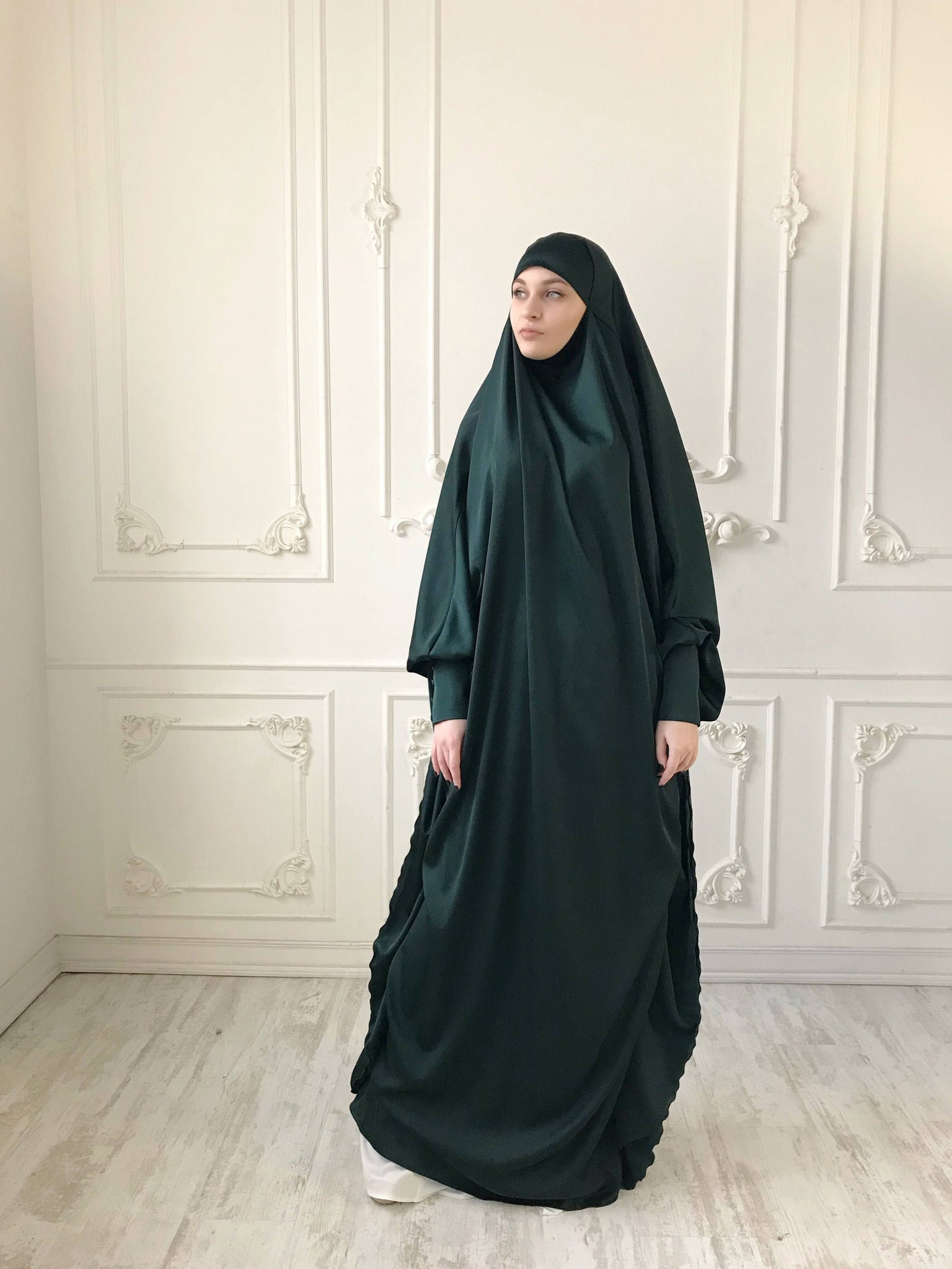Emerald Long Silk Khimar, Elegant green muslim dress, Burqa,Dubai Abay ScarfTurbanHijab Emerald Long Silk Khimar, Elegant green muslim dress, Burqa,Dubai Abay ScarfTurbanHijab