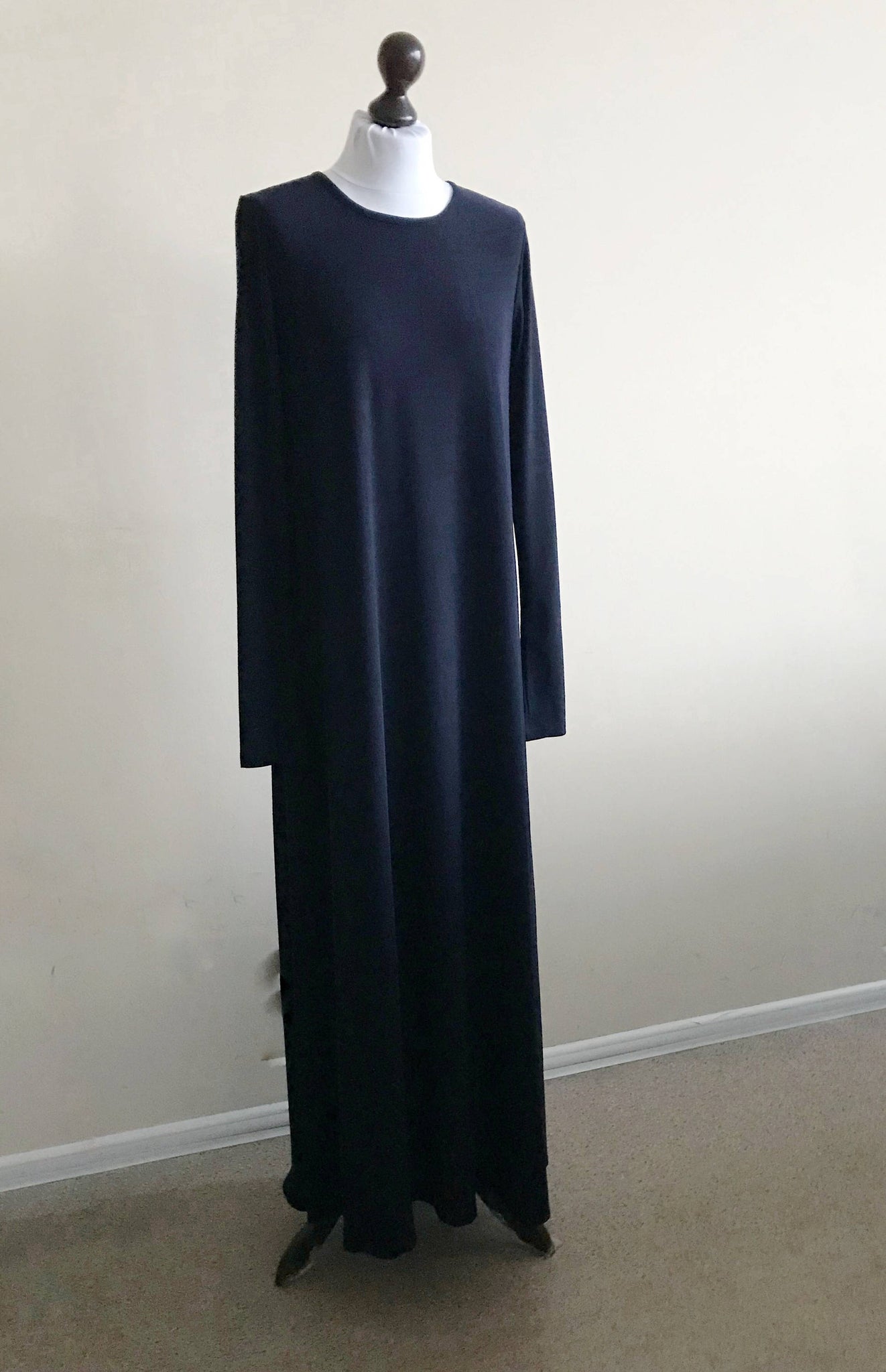 navy blue jersey maxi dress Emory Jersey Cape Maxi Dress / Navy | MESHKI