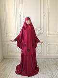 Elegant burgundy jilbab suit with lace decoratoin