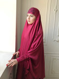 Elegant burgundy jilbab suit with lace decoratoin